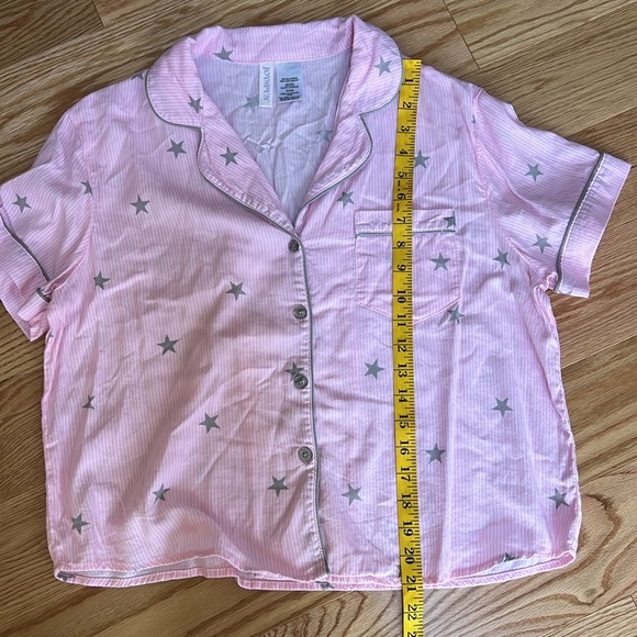 Joy spun Small 4/6 pink with gray stars capri pajama set. - Picture 5 of 6